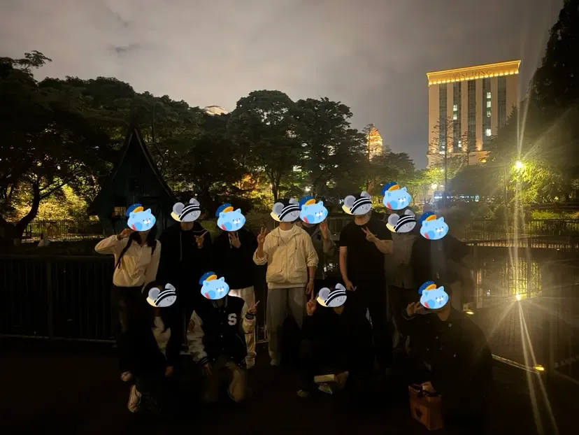 경찰과도둑을 세상에 처음 내보낸 날